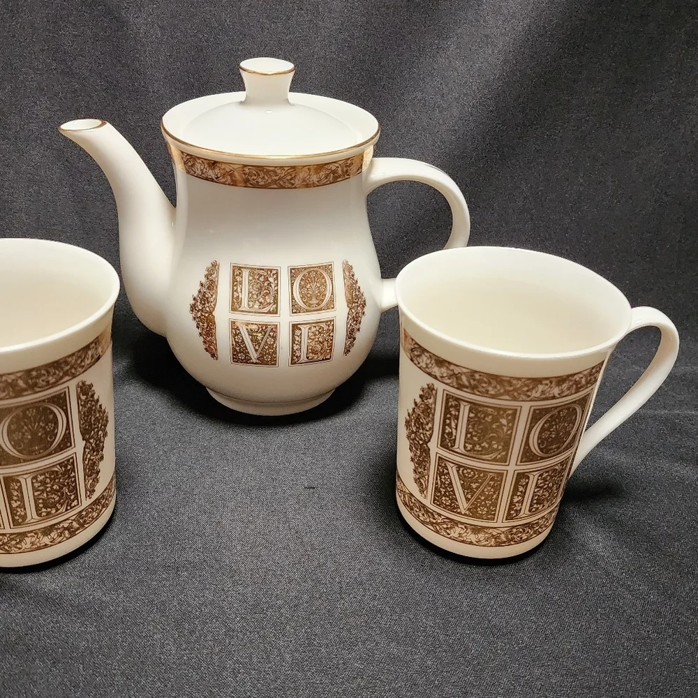Papel Freelance Fine Bone China Love Tea Set